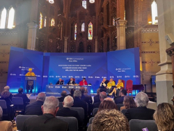 investido-Doctor-Honoris-Causa-dr-molins