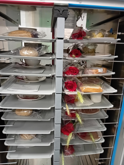 sant jordi rosa y desayuno hsc